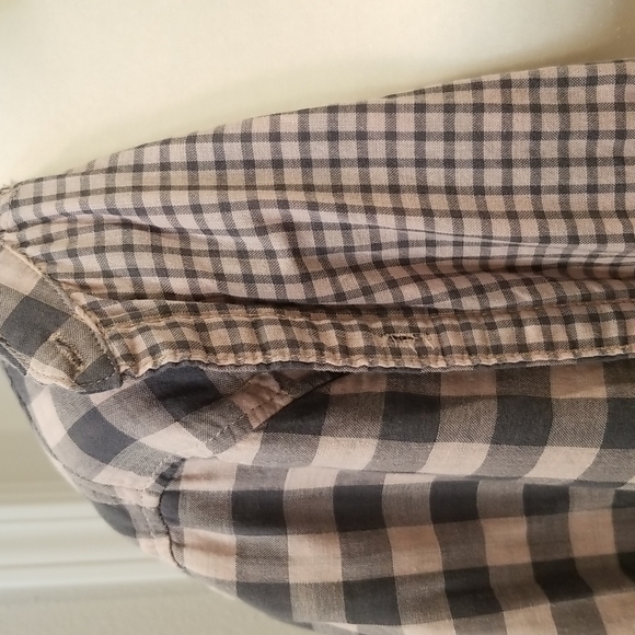 Hollister Pink and Grey Button Down Shirt - Picture 4 of 5